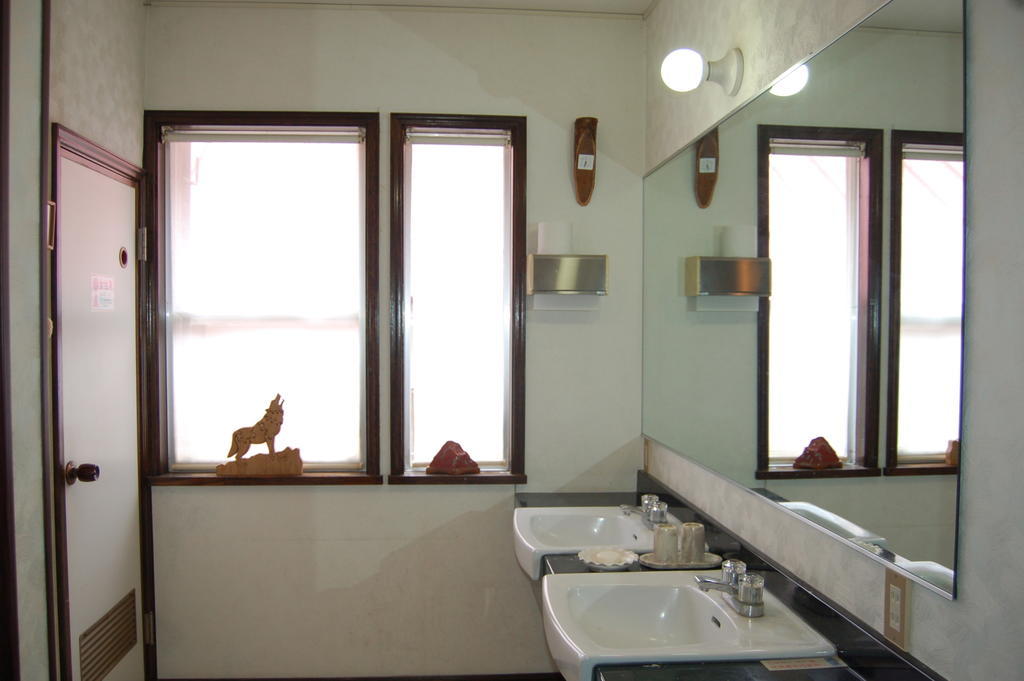 Onsen Pension Hanasakiyama Minakami Buitenkant foto